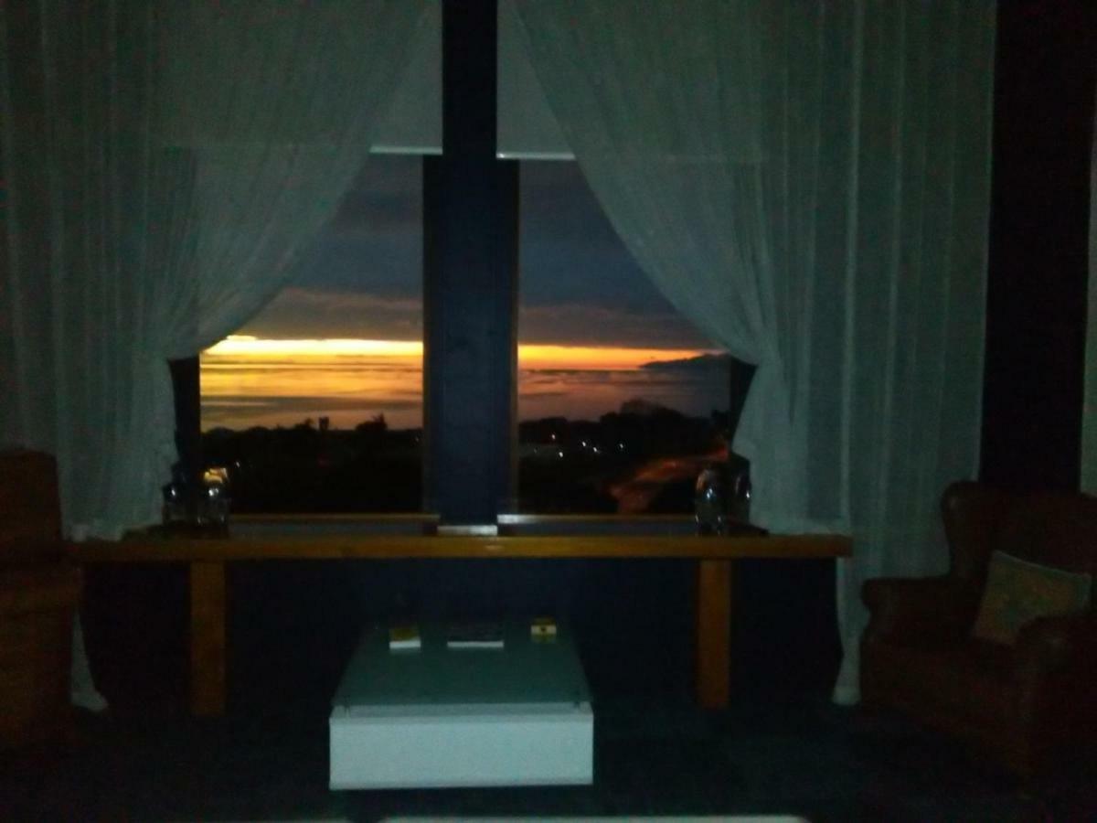 La Casa Te Puru Lodge Buitenkant foto